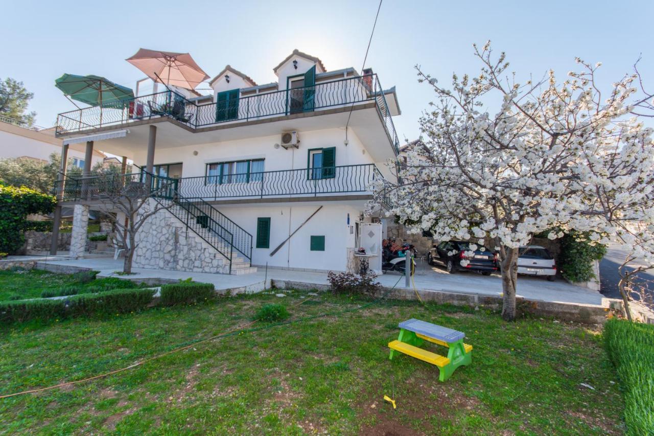 Apartments By The Sea Slatine, Ciovo - 1126 Trogir Exterior photo