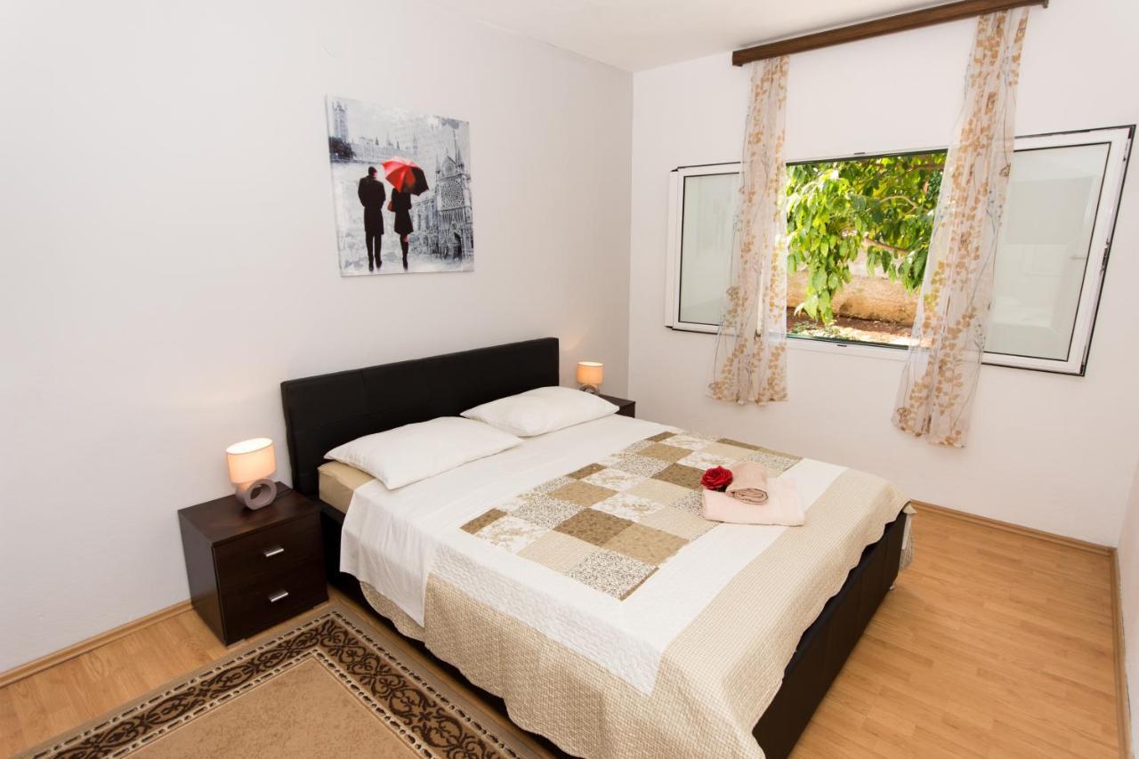Apartments By The Sea Slatine, Ciovo - 1126 Trogir Exterior photo