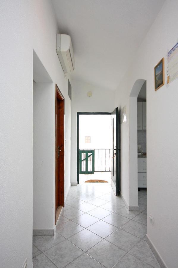 Apartments By The Sea Slatine, Ciovo - 1126 Trogir Exterior photo