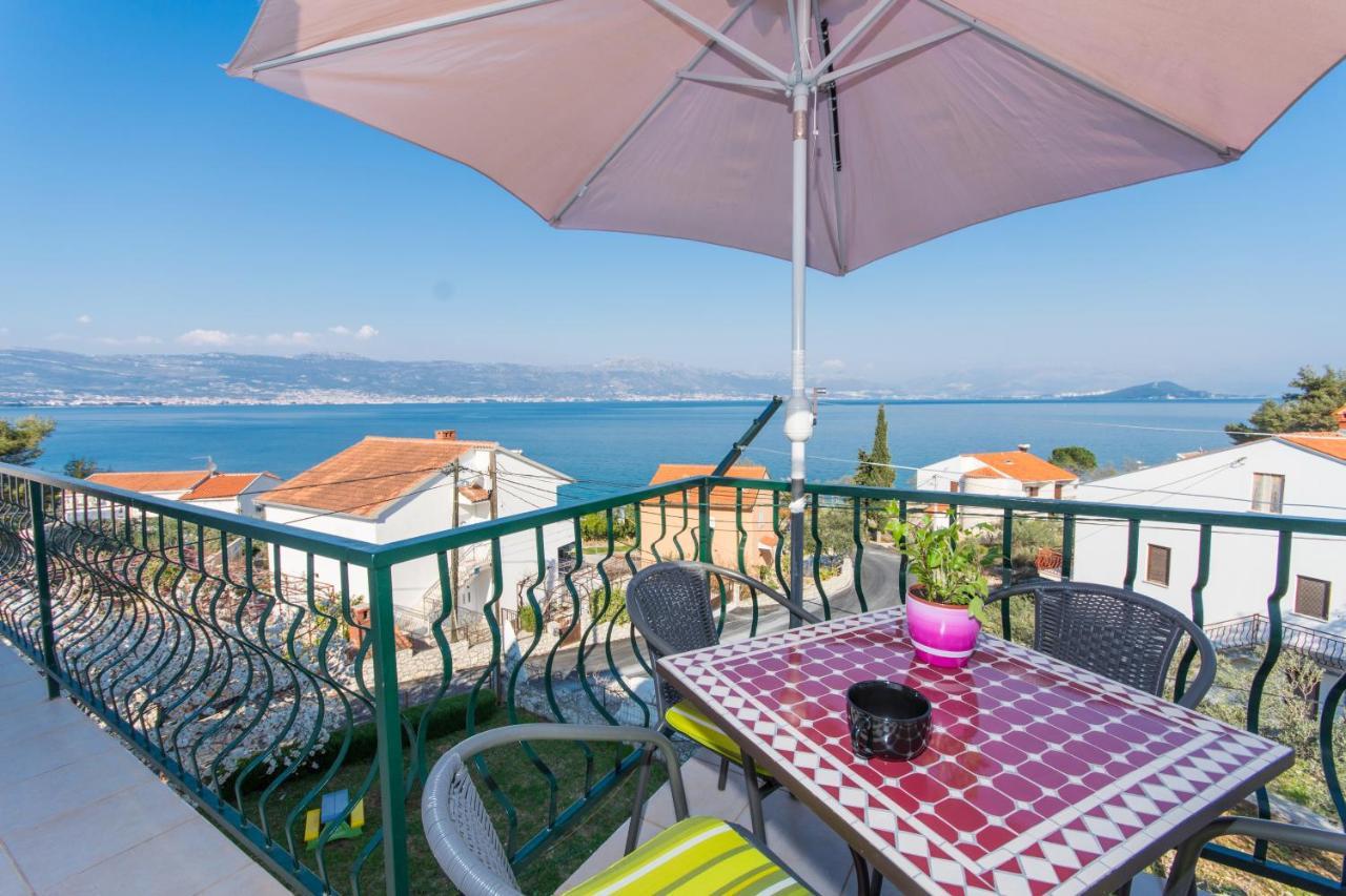Apartments By The Sea Slatine, Ciovo - 1126 Trogir Exterior photo